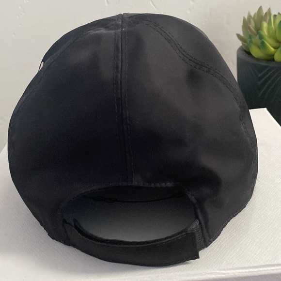 EUC PRADA HAT BALL CAP SIZE MED BLACK WITH LOGO WORN 2X BRIEFLY - Picture 4 of 14